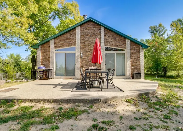 Pet-Friendly Richville Vacation Rental W/ Dock!